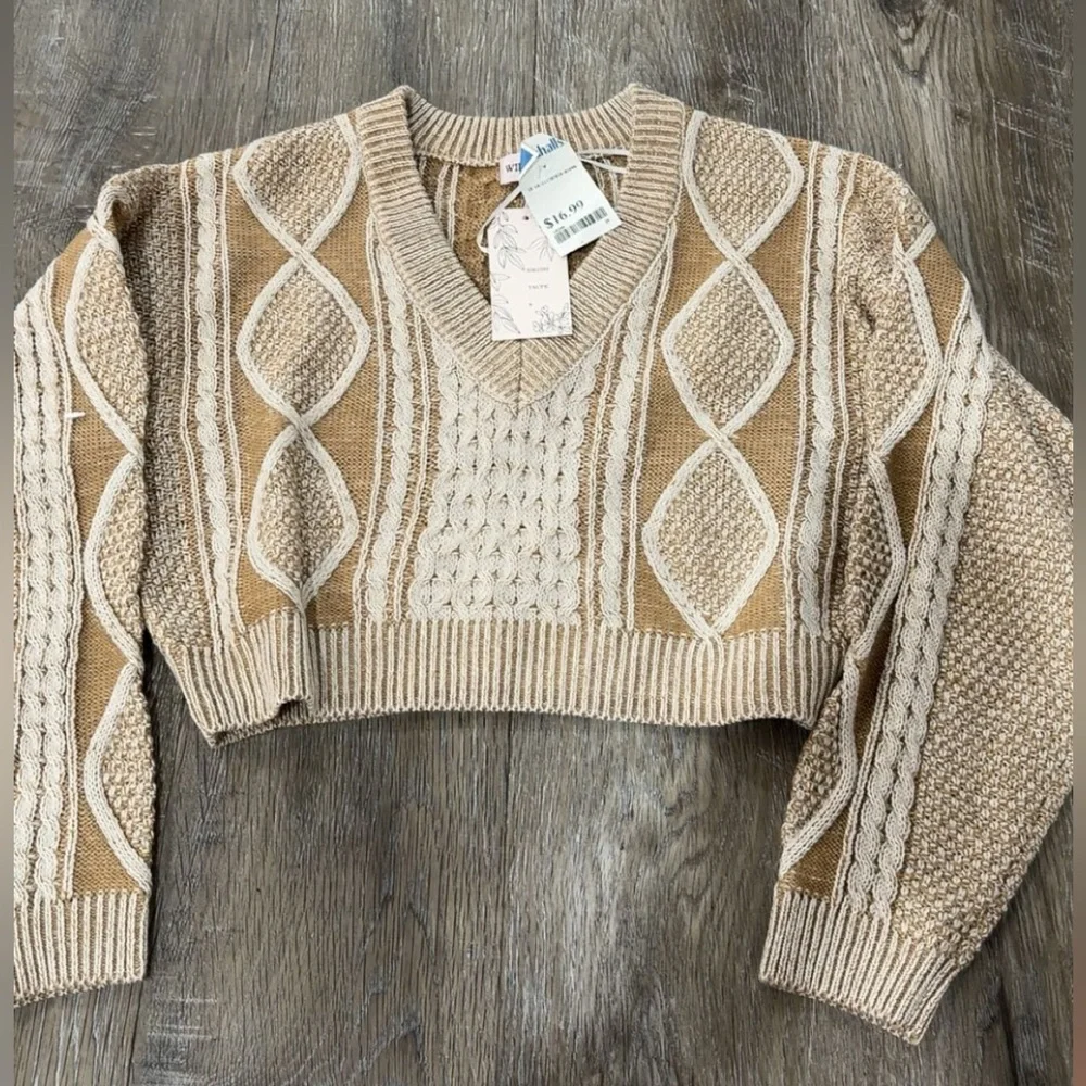 sweater - Picture 1 of 1